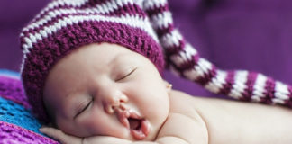 Simple hacks to help your baby fall asleep at night