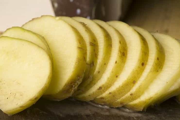 Raw-Potato-slices
