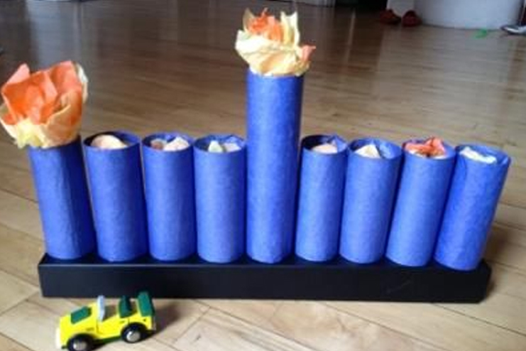 Tissue-roll-menorah